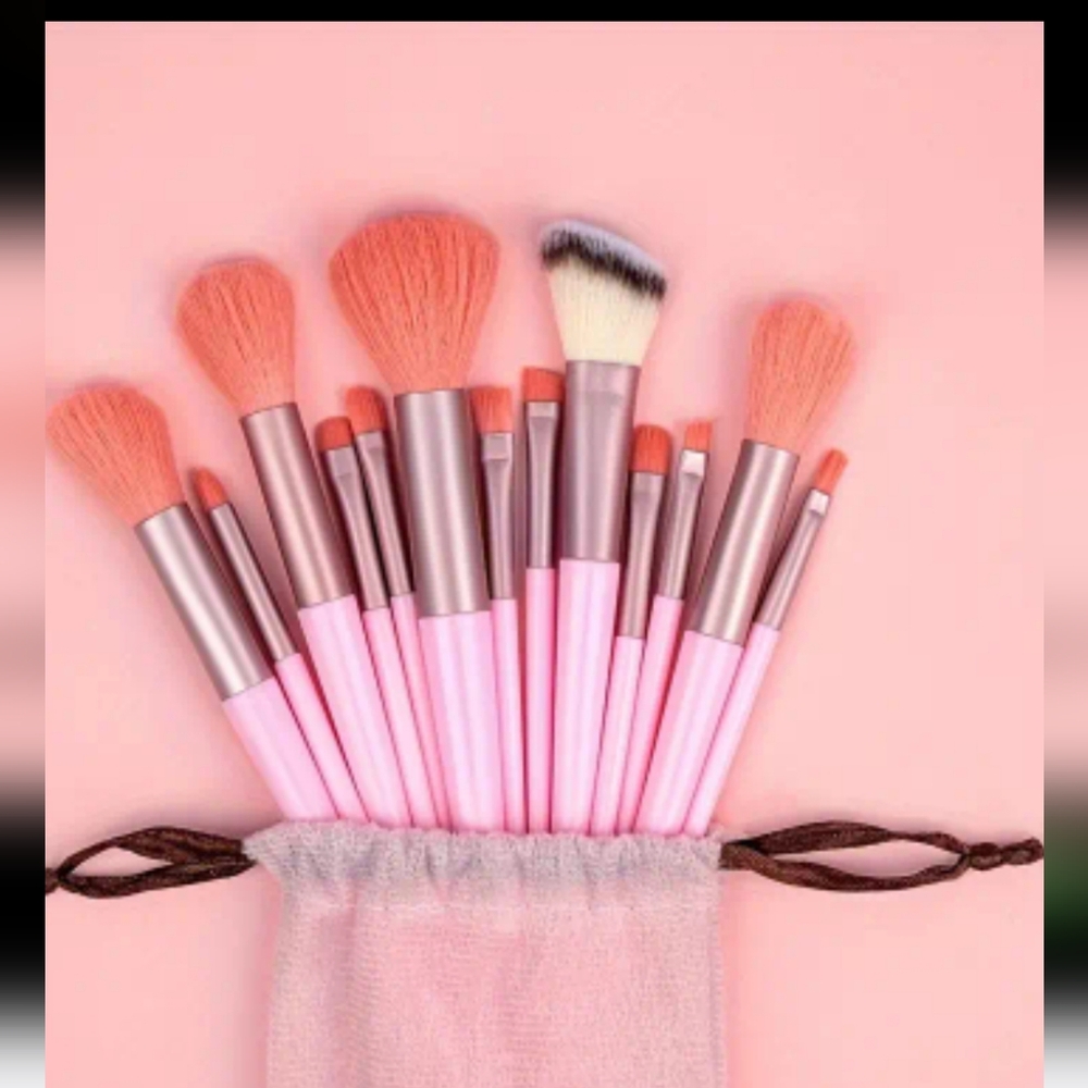 Professional MAKE Up Brush Set With Bag 13 Piece - Picture 1 of 6